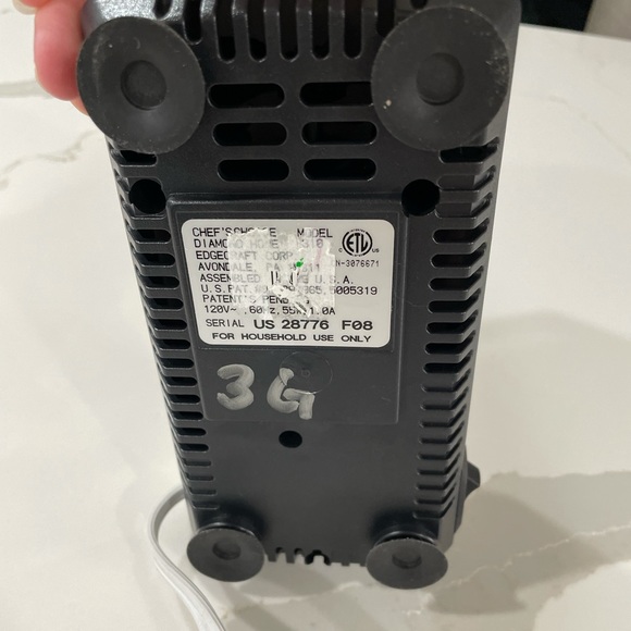 Chef's Choice Diamond Hone Knife Sharpener - Picture 2 of 4